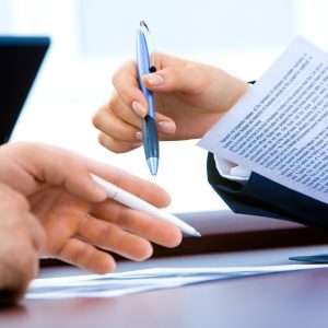 Contratos e Inadimplemento: Por Que Incluir a Cláusula Resolutiva Expressa